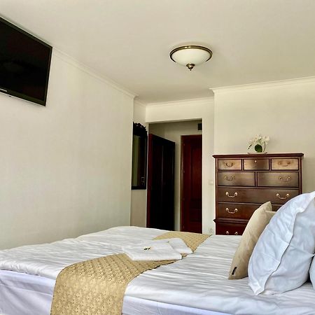 Opera16 Guestrooms Budapest Ngoại thất bức ảnh