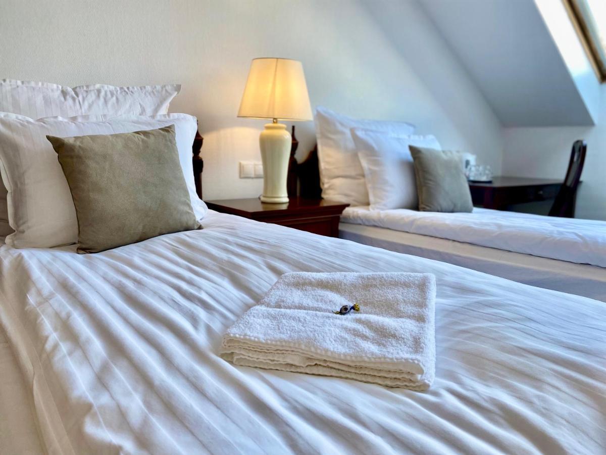 Opera16 Guestrooms Budapest Ngoại thất bức ảnh