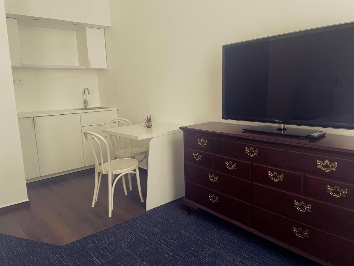 Opera16 Guestrooms Budapest Ngoại thất bức ảnh