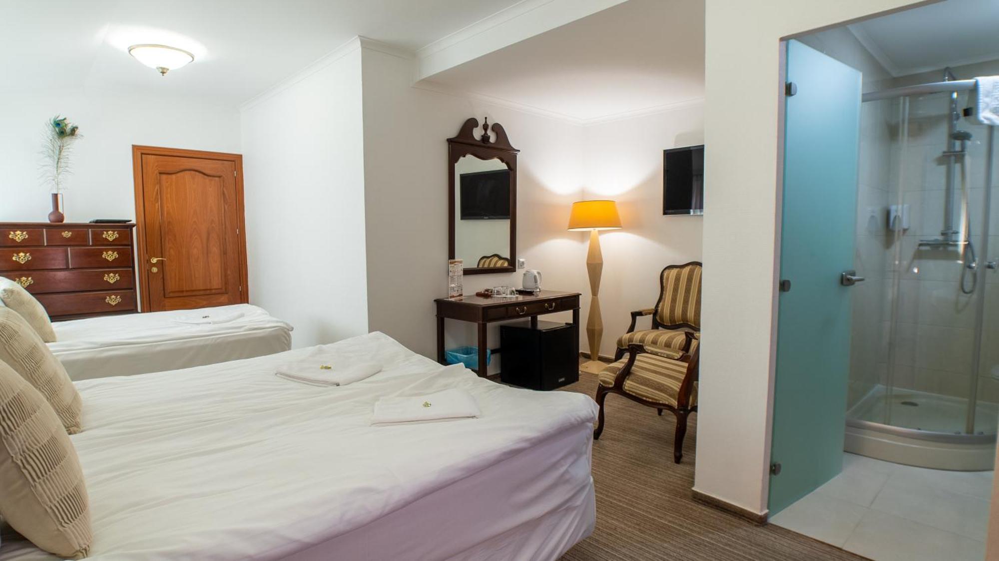 Opera16 Guestrooms Budapest Ngoại thất bức ảnh