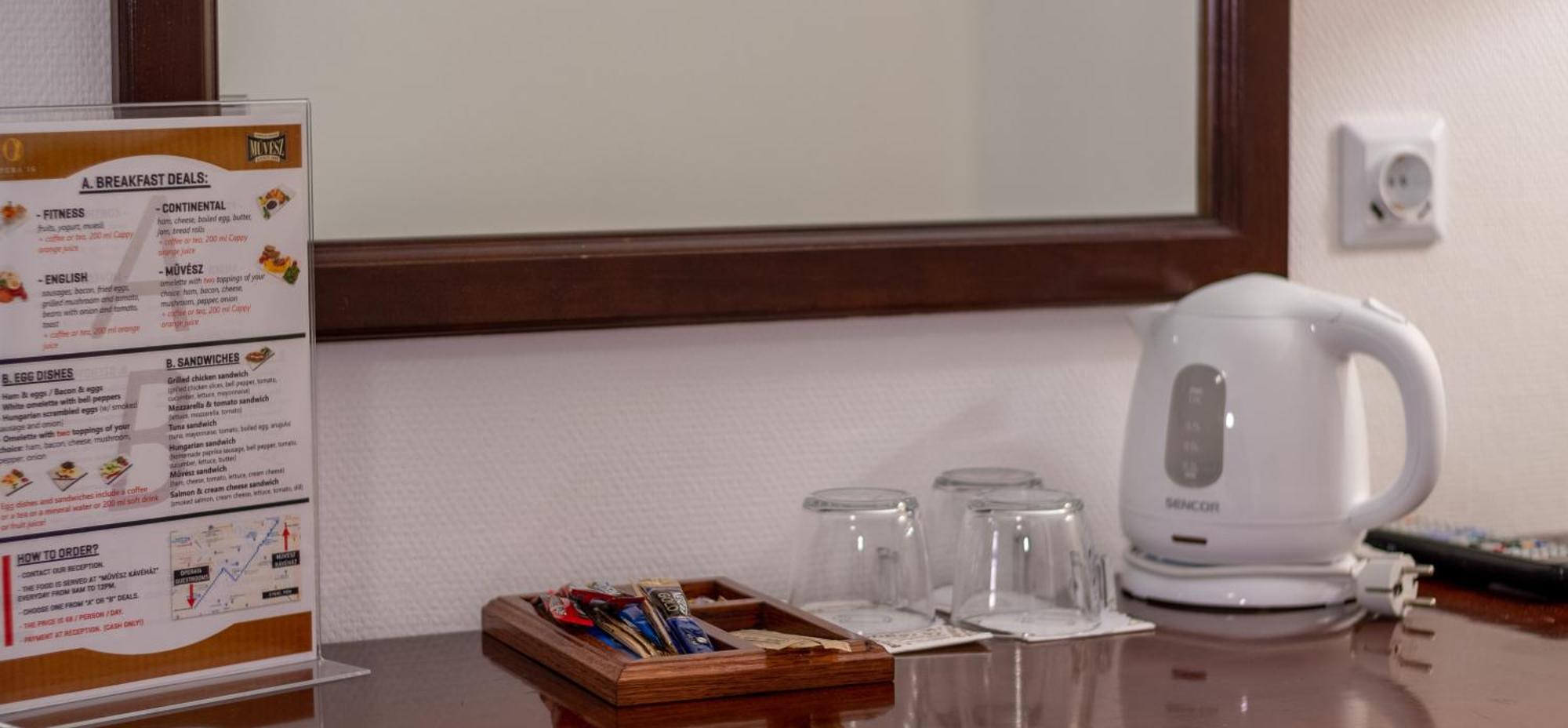 Opera16 Guestrooms Budapest Ngoại thất bức ảnh
