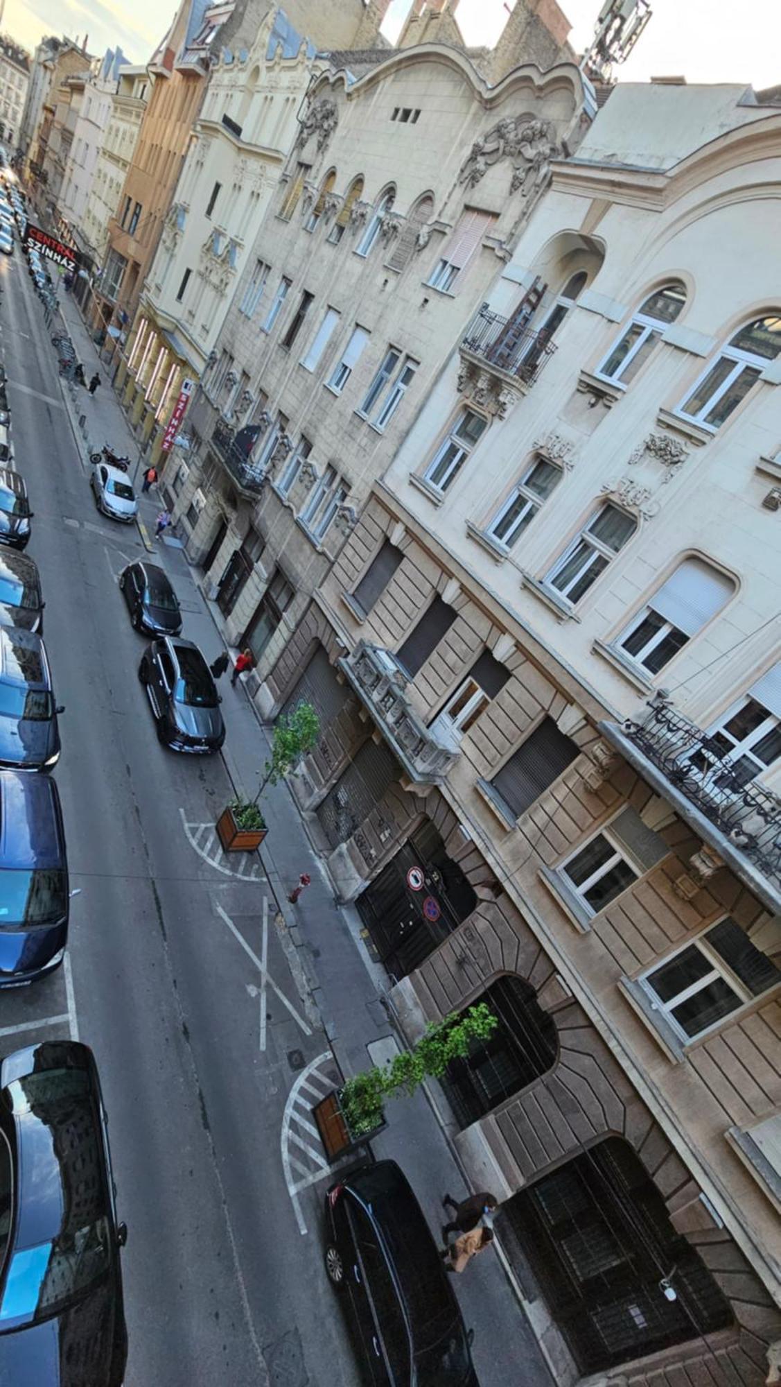 Opera16 Guestrooms Budapest Ngoại thất bức ảnh